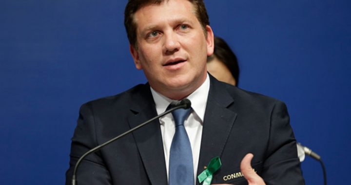 50 mil vacunas y un tranque.