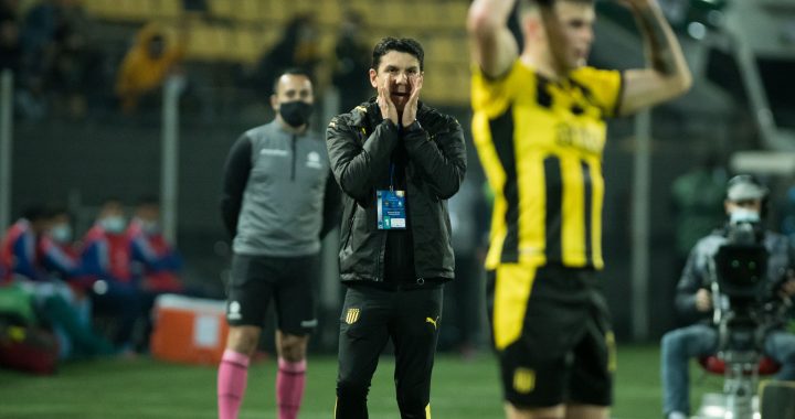 Peñarol se prepara y busca títulos