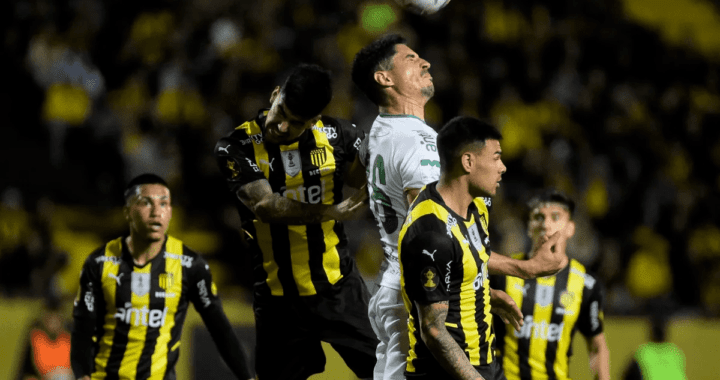 Peñarol y La Luz pelean por un puesto en la final de la Copa AUF Uruguay
