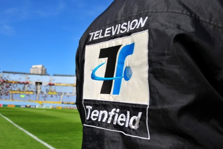 Tenfield presiona a DirecTV y Flow: propone ofertar juntos no más de 20 millones por los derechos del fútbol uruguayo