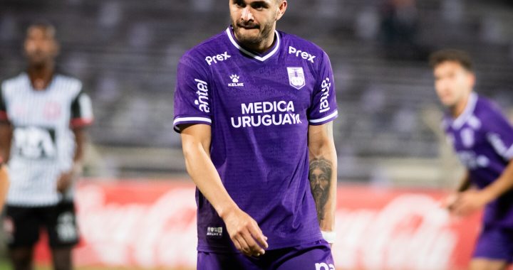 Maxi Gómez se pierde el cierre del Intermedio y no volvería a vestir la camiseta de Defensor Sporting